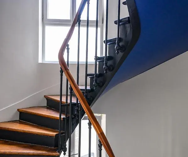 ホテル ダルザス パリ