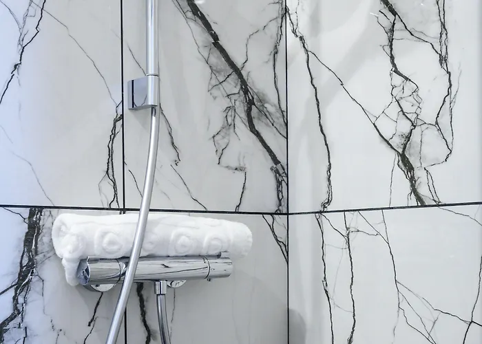 ダルザス ホテル パリ